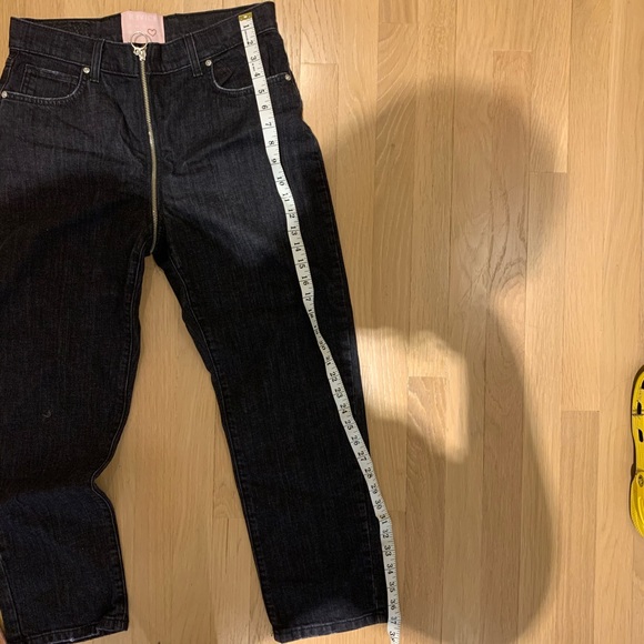 REVICE BLACK YING YANG CROP JEANS - Picture 9 of 9